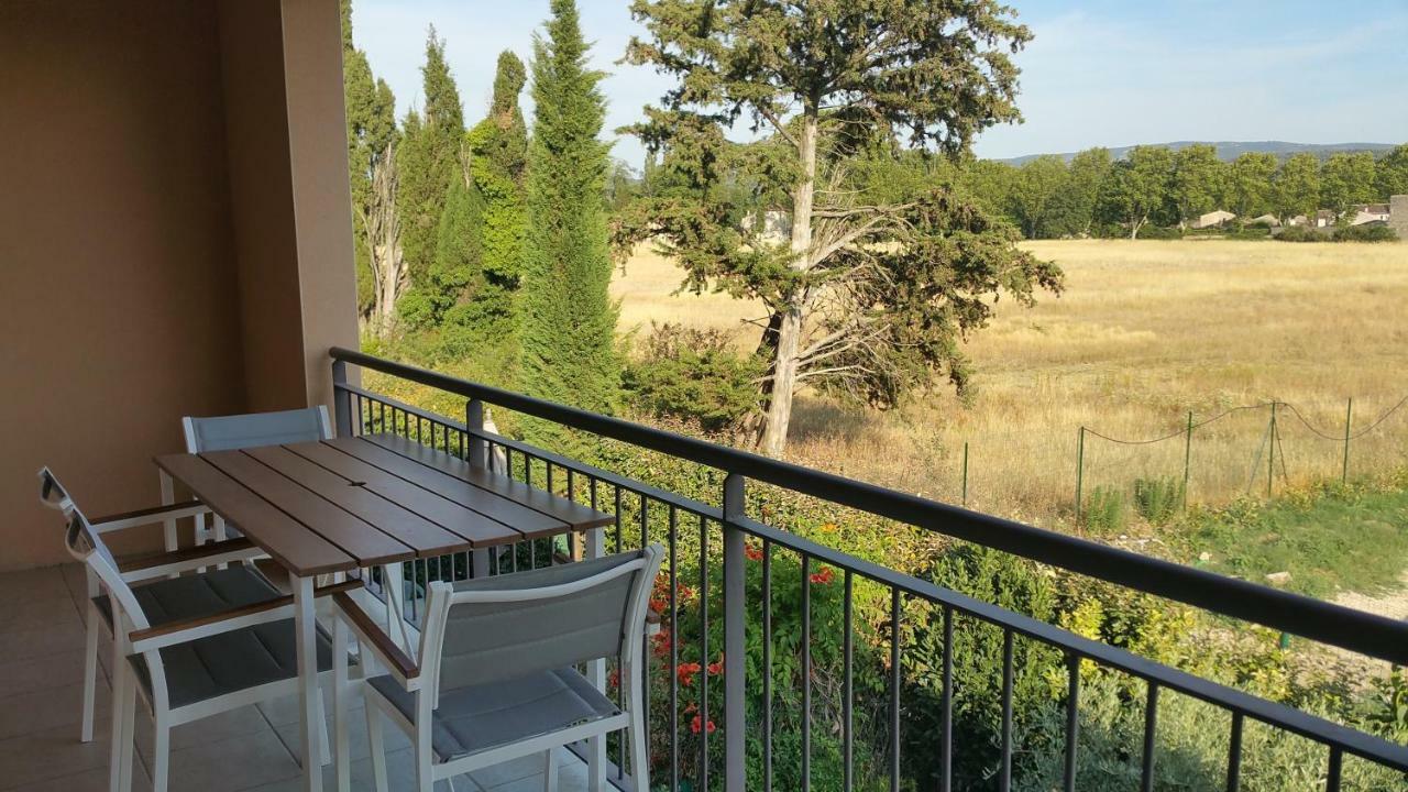 Apt 50M2 Avec Balcon Tout Equipe Proche D'Avignon Apartment Pernes-les-Fontaines Exterior photo