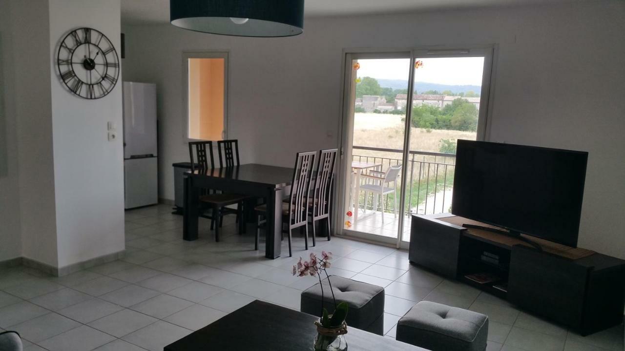 Apt 50M2 Avec Balcon Tout Equipe Proche D'Avignon Apartment Pernes-les-Fontaines Exterior photo